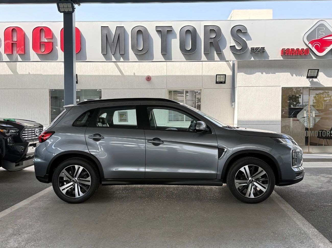 Mitsubishi ASX 2.0 LUXURY 4WD PANORAMA **EXPORT ONLY**التصدير فقط خارج الخليج***