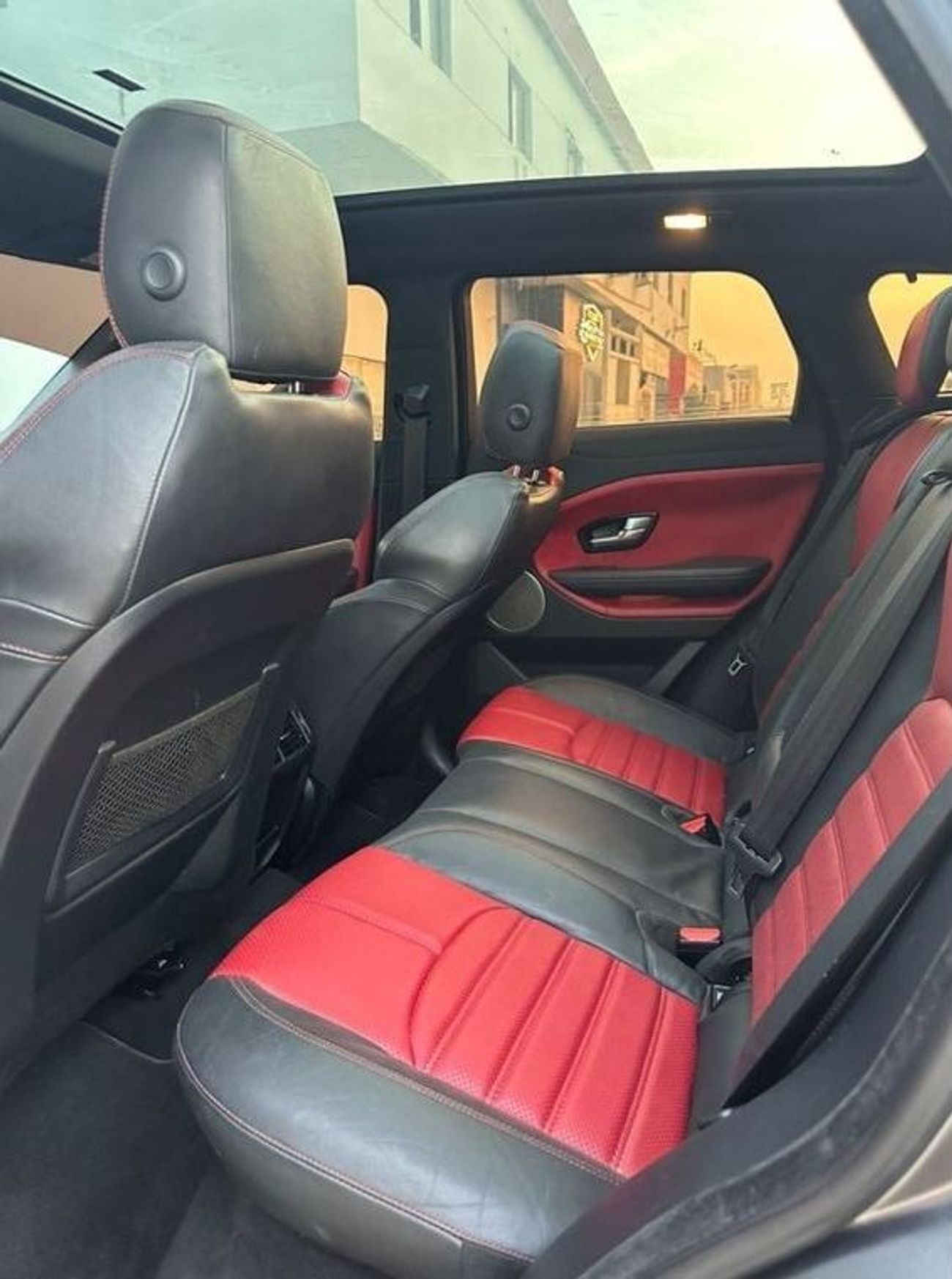 Land Rover Range Rover Evoque Dynamic Plus 2.0L (5 Door)