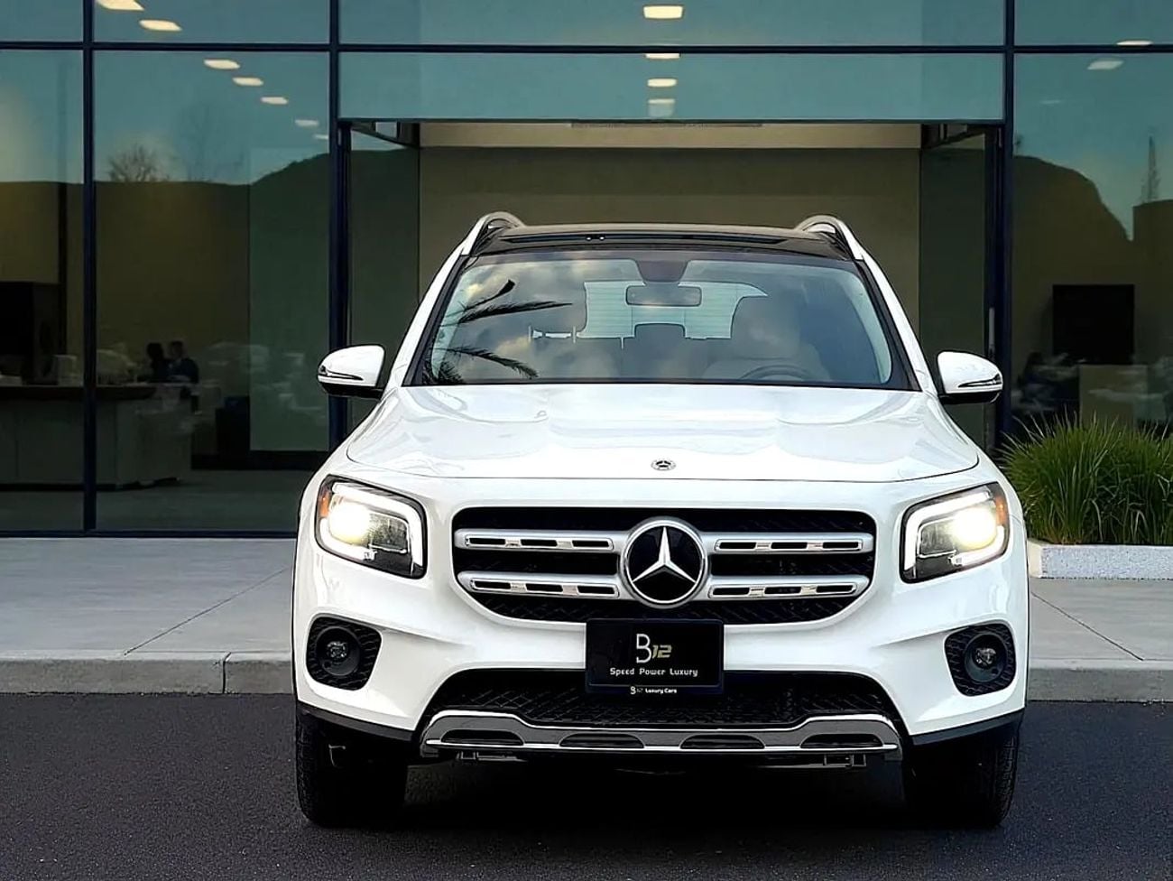 مرسيدس بنز GLB 1,560 PM | MERCEDES GLB250 4MATIC| | ORIGINAL PAINT | LOW MILEAGE| 0% DOWNPAYMENT