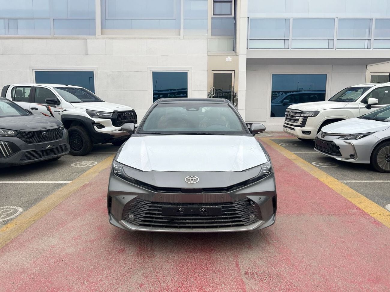 تويوتا كامري 2025 CAMRY GLE 2.5L HYBRID HIGH GCC BRAND NEW 0KM