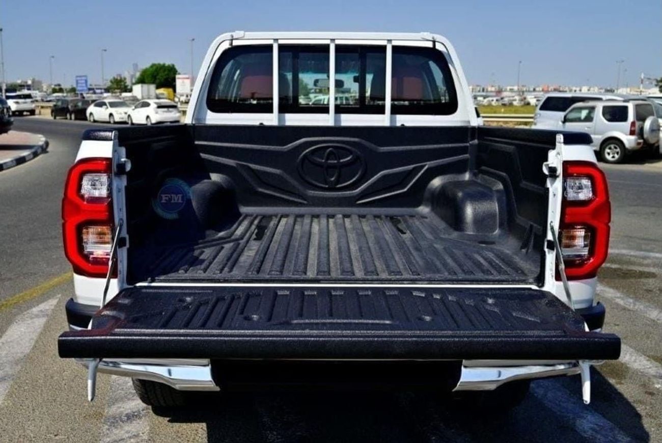تويوتا هيلوكس Double Cab Pickup GLXS-G 2.7L Petrol Automatic
