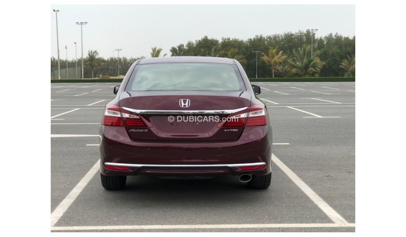 Honda Accord LX Model 2017 GCC CAR PERFECT CONDITION INSIDE AND OUTSIDE FULL OPTION SUN ROOF LEATHER SEATS NAVIGA