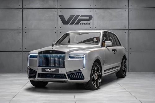 Rolls-Royce Cullinan Rolls Royce cullinan  2025 GCC  Warranty and service AGMC  Black badge  2,900 km