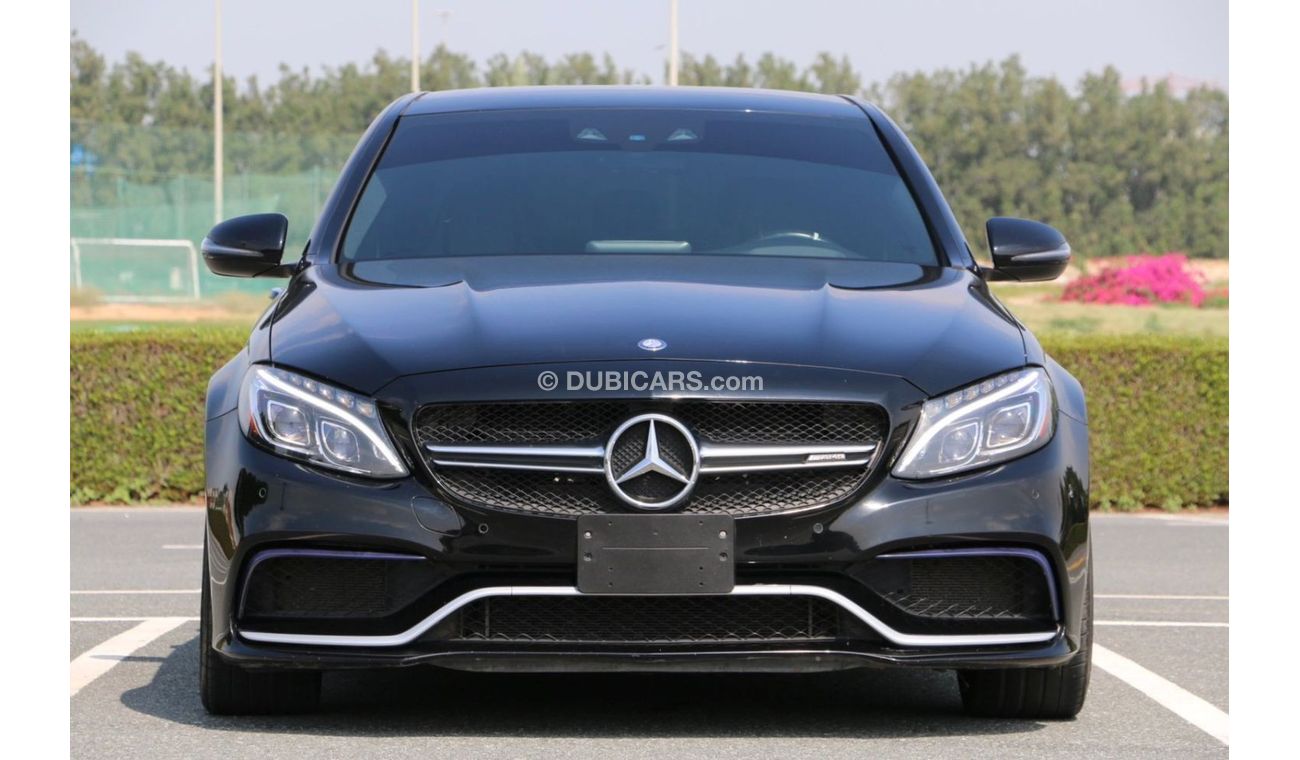 Mercedes-Benz C 63 AMG Mercedes banz C63s AMG 2016 import full carbon fiber  perfect condition