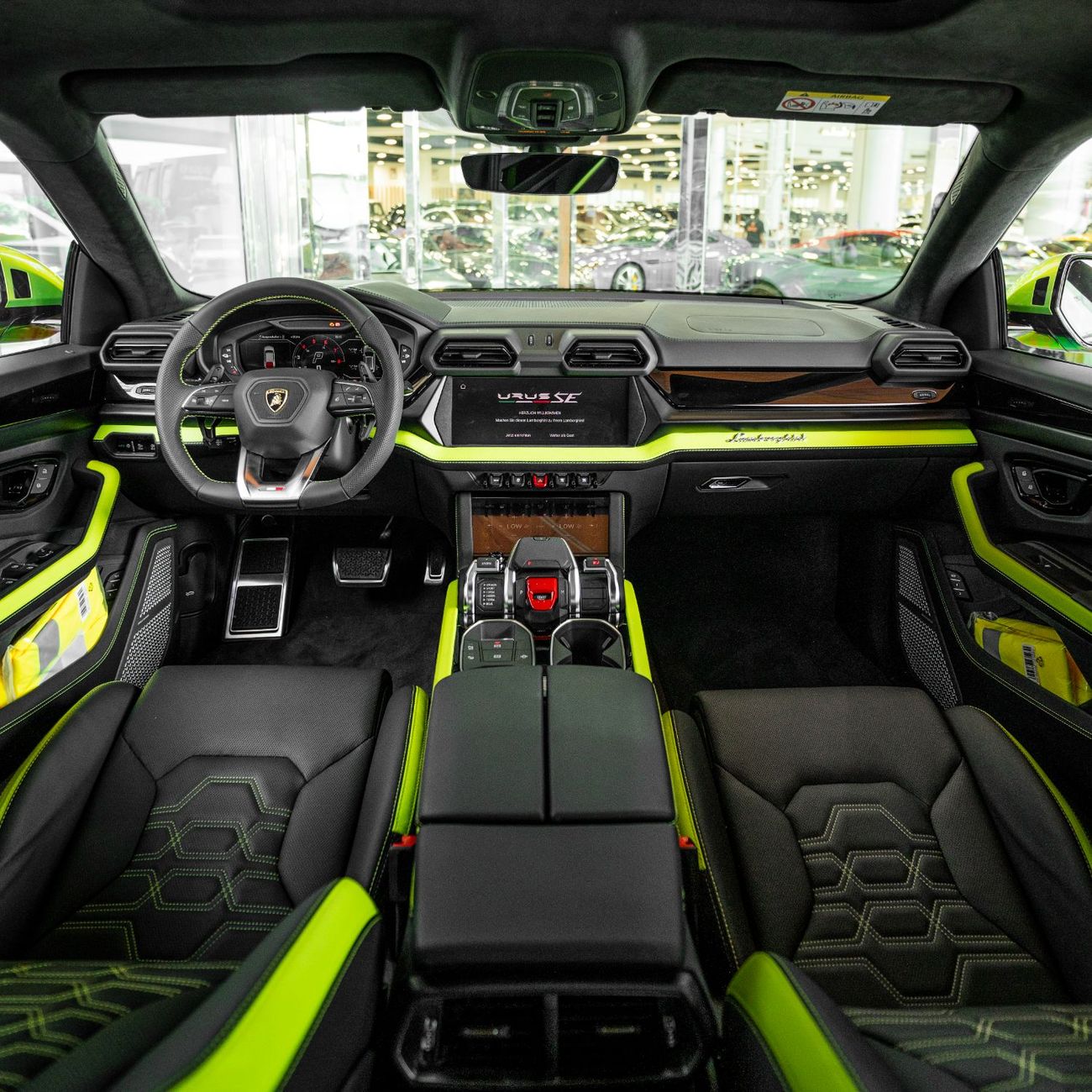 Lamborghini Urus 2025 LAMBORGHINI URUS SE ( BRAND NEW )