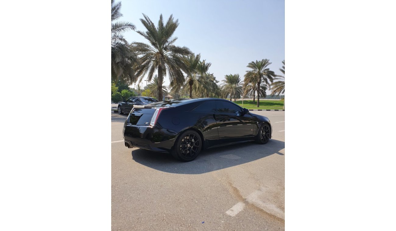 كاديلاك CTS CTS V8 super 2011 GCC