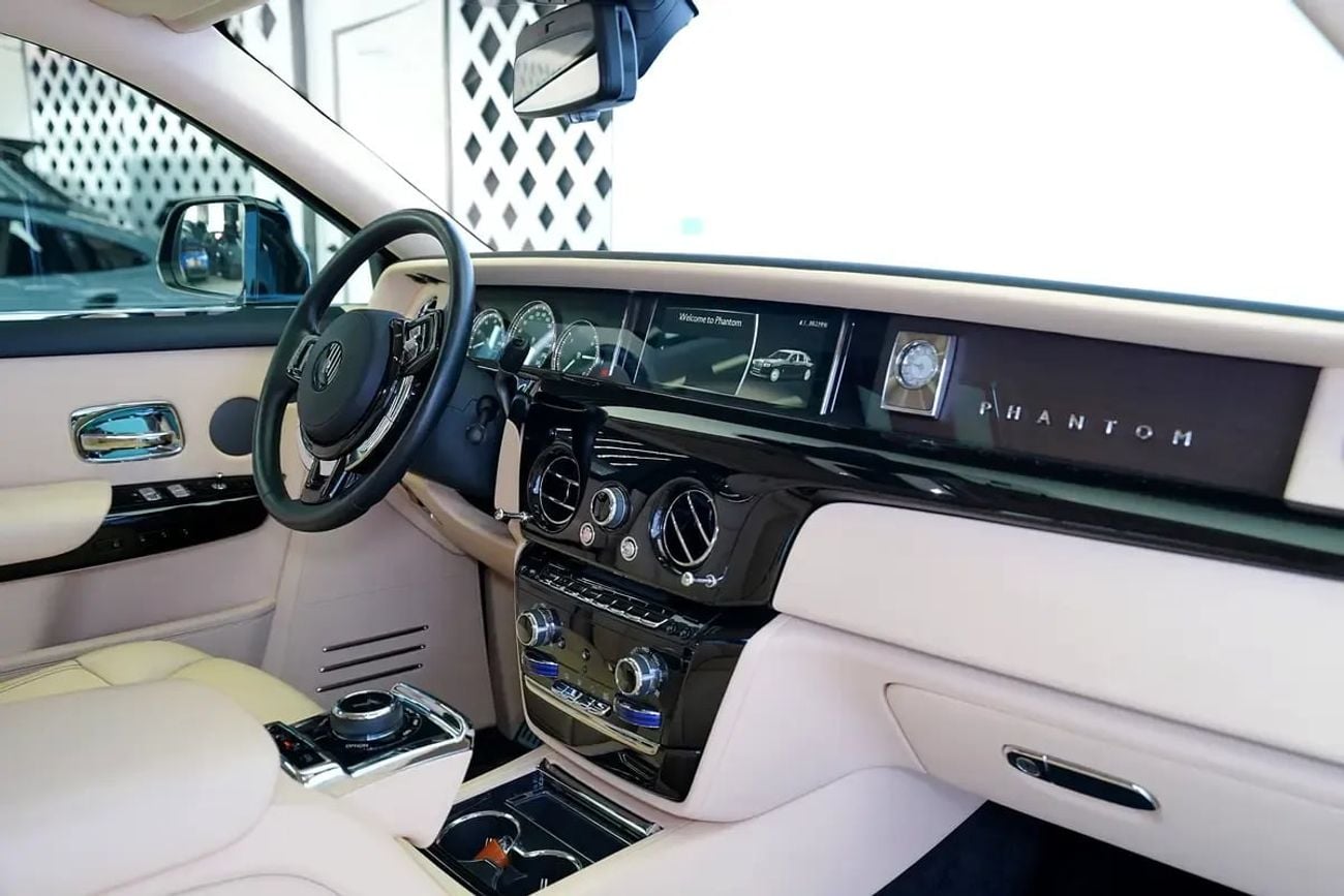 رولز رويس فانتوم SWB Std 6.8L