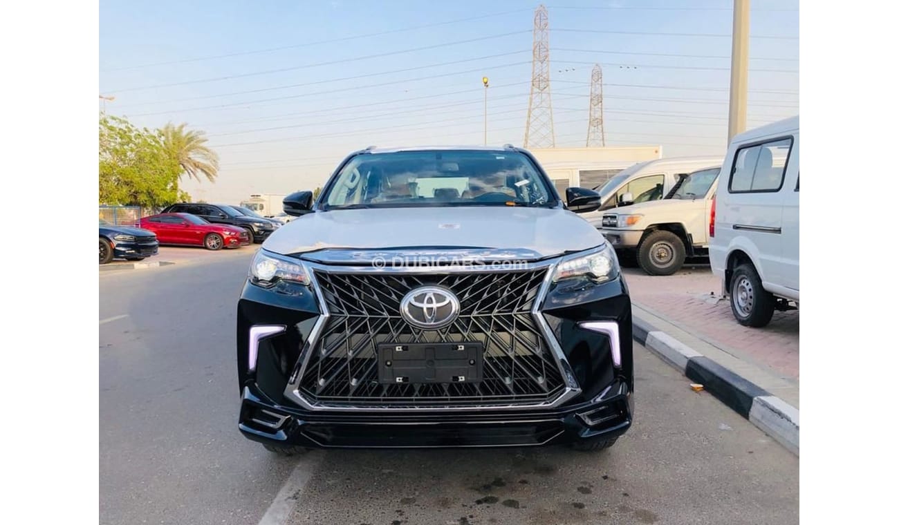 تويوتا فورتونر 4.0L,V6,VXR,PLATINUM WITH LEXUS KIT, 360 CAMERA,A/T