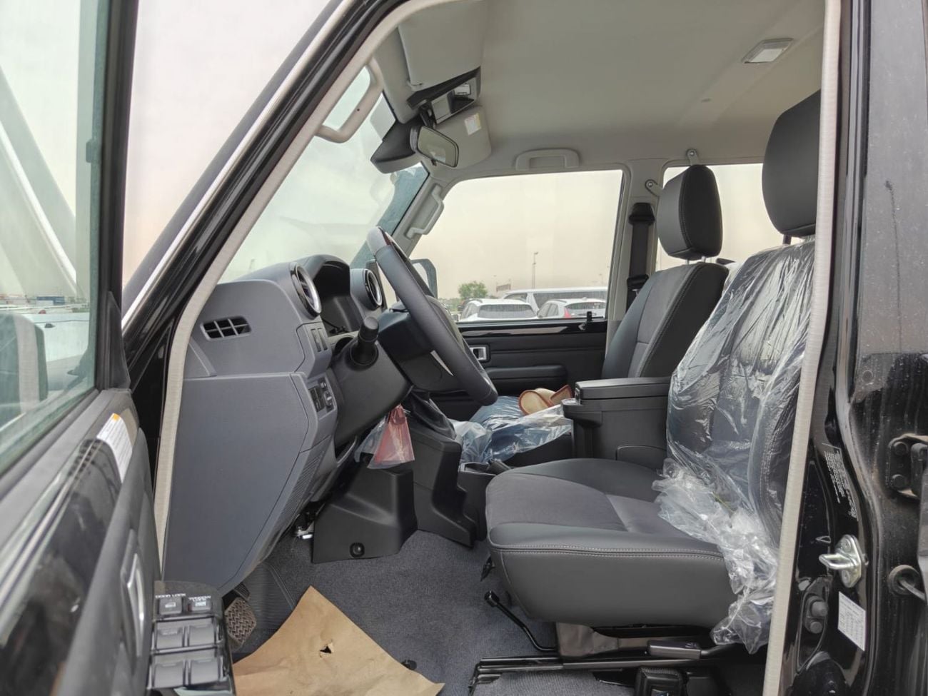 تويوتا لاند كروزر 70 Toyota Land Cruiser 70 2026 TOYOTA LC 76 2.8L DIESEL 4WD GCC SPEC