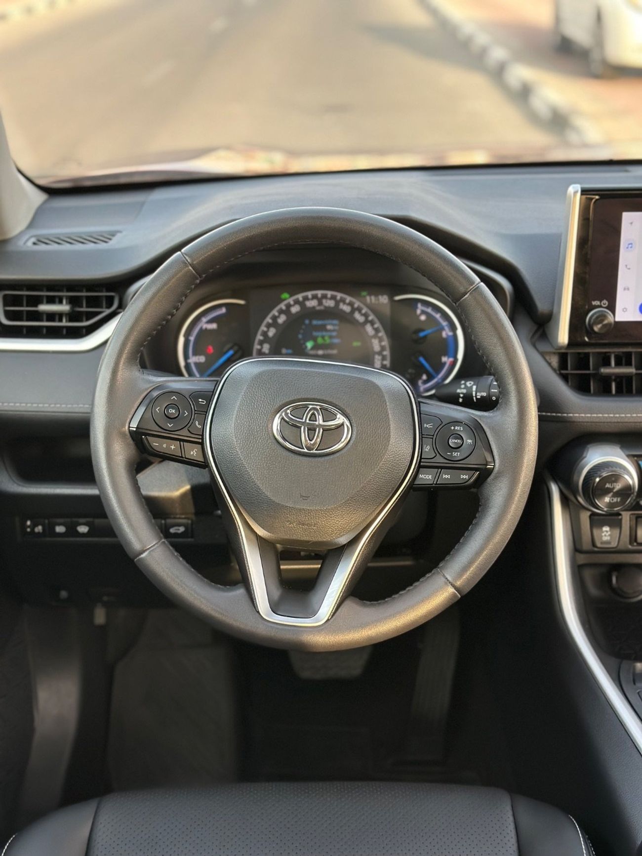 Toyota RAV4 Hybrid XLE Premium Full Option
