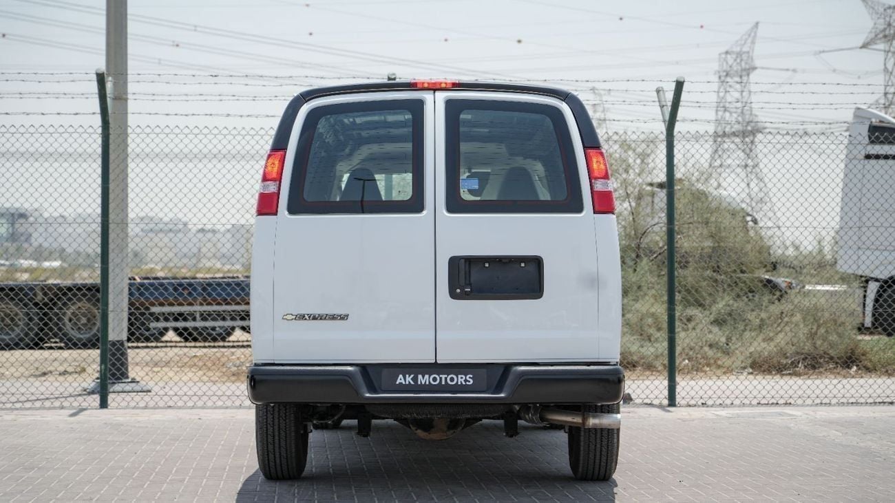 Chevrolet Express Chevrolet Express Cargo 6.6L V8 Petrol 2024 MY