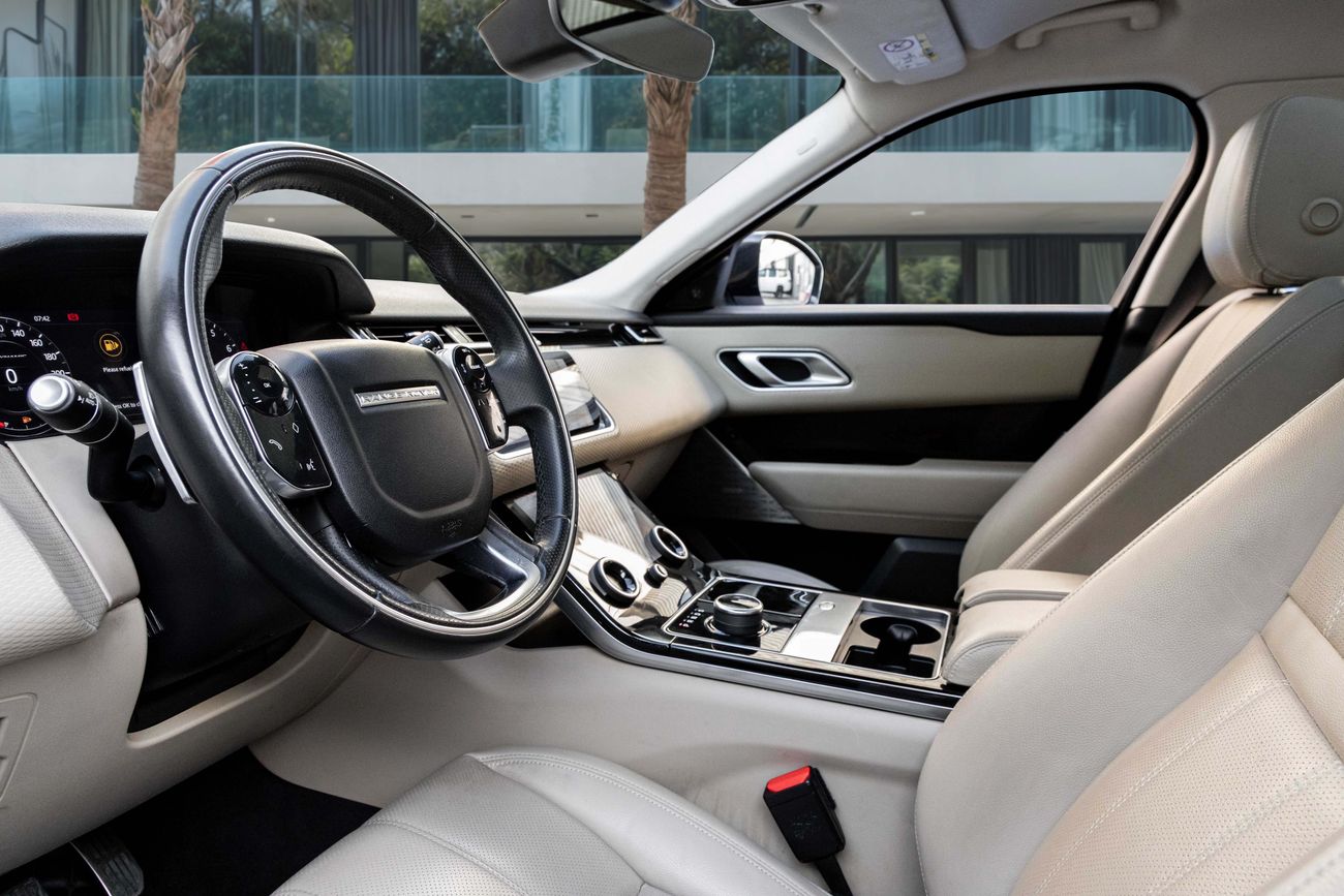لاند روفر رينج روفر فيلار Range Rover Velar P250 R-Dynamic HSE | 2,488 P.M | 0% Downpayment | Perfect Condition!