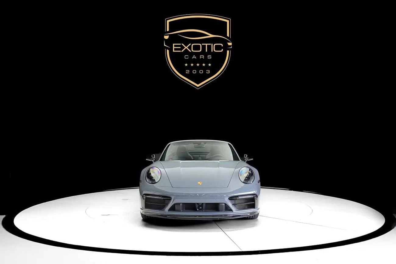 Porsche 911 CARRERA GTS 3.0L (450 HP) Convertible