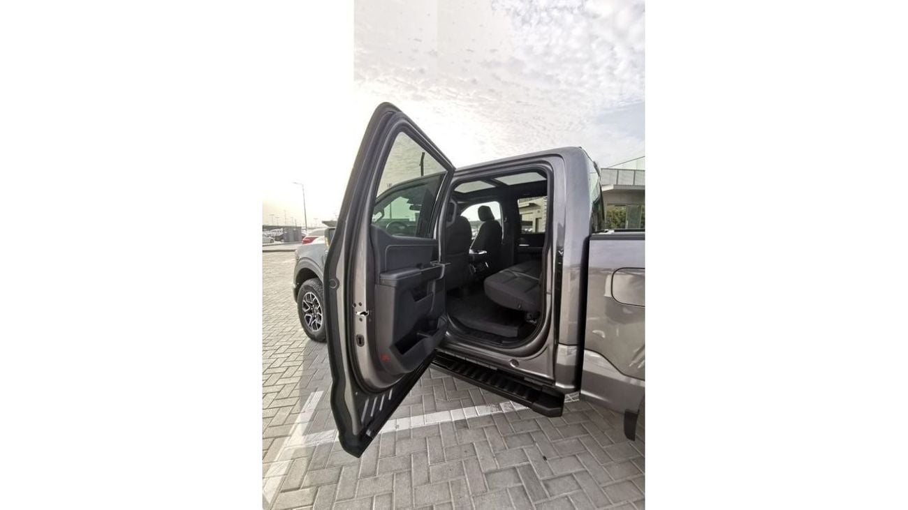 فورد F 150 Ford F-150 XLT Sport - 2022 - Grey