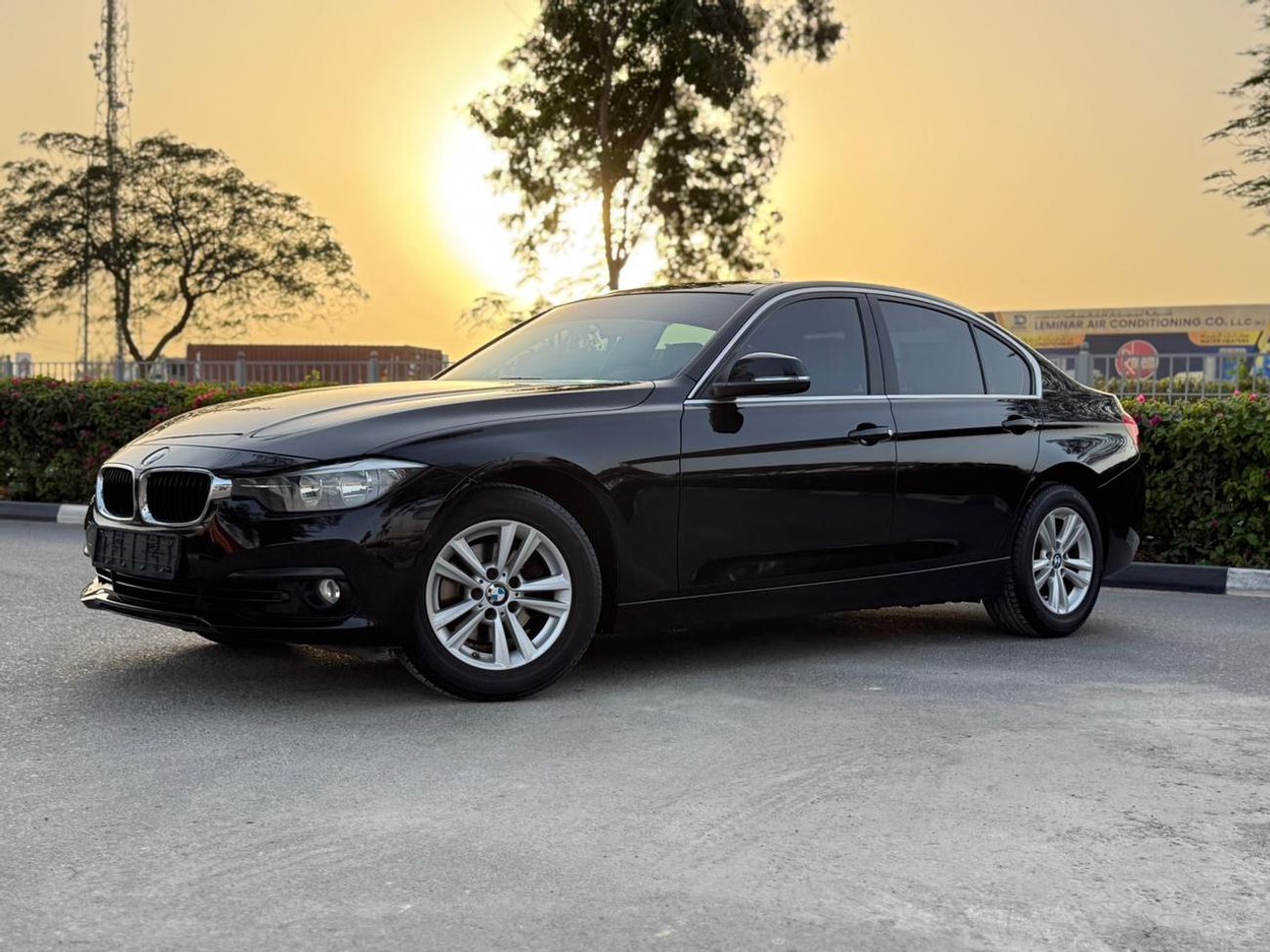 BMW 318i 2017 BMW 318I GCC VERY CLEAN Std 1.5L