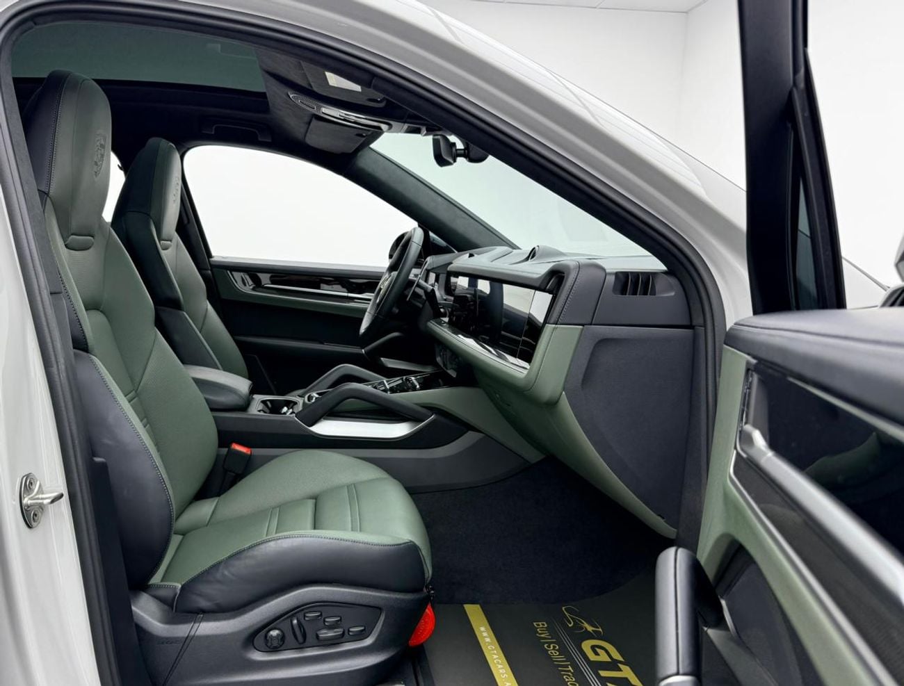 Porsche Cayenne 2025 Porsche Cayenne Gts Coupe, Porsche Warranty+Full Service History, GCC