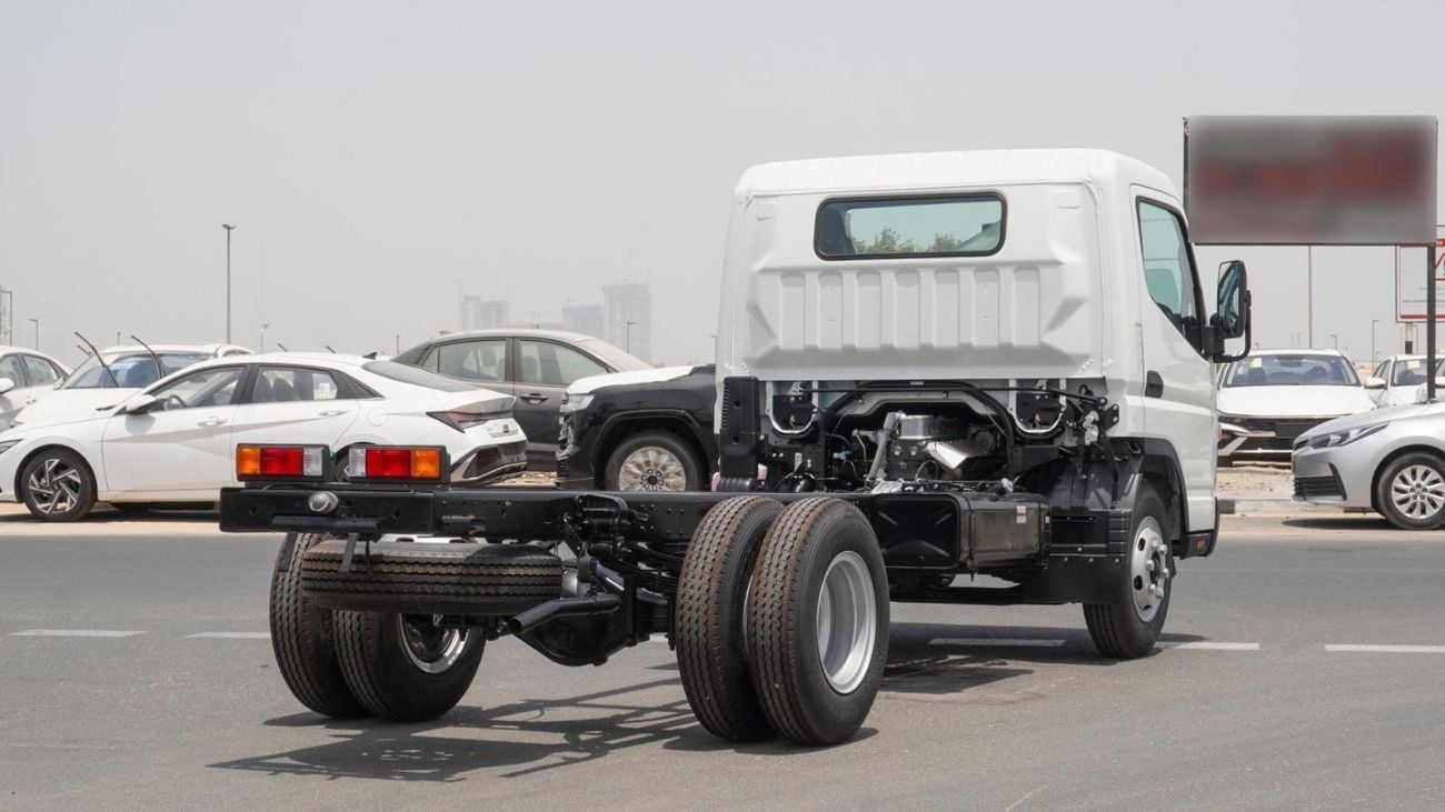 ميتسوبيشي كانتر فان Brand New Mitsubishi Fuso Canter 2026 4.2L 2WD Diesel |White/Black |CANTERCHASSIS-100-4.2-25 |FOR EX