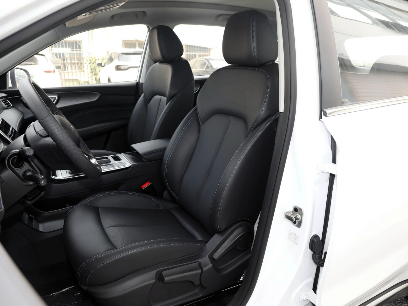 رووي RX5 ROEWE RX5 PLUS 2025 1.5A/T(MG RX5 CHINA VERSION)