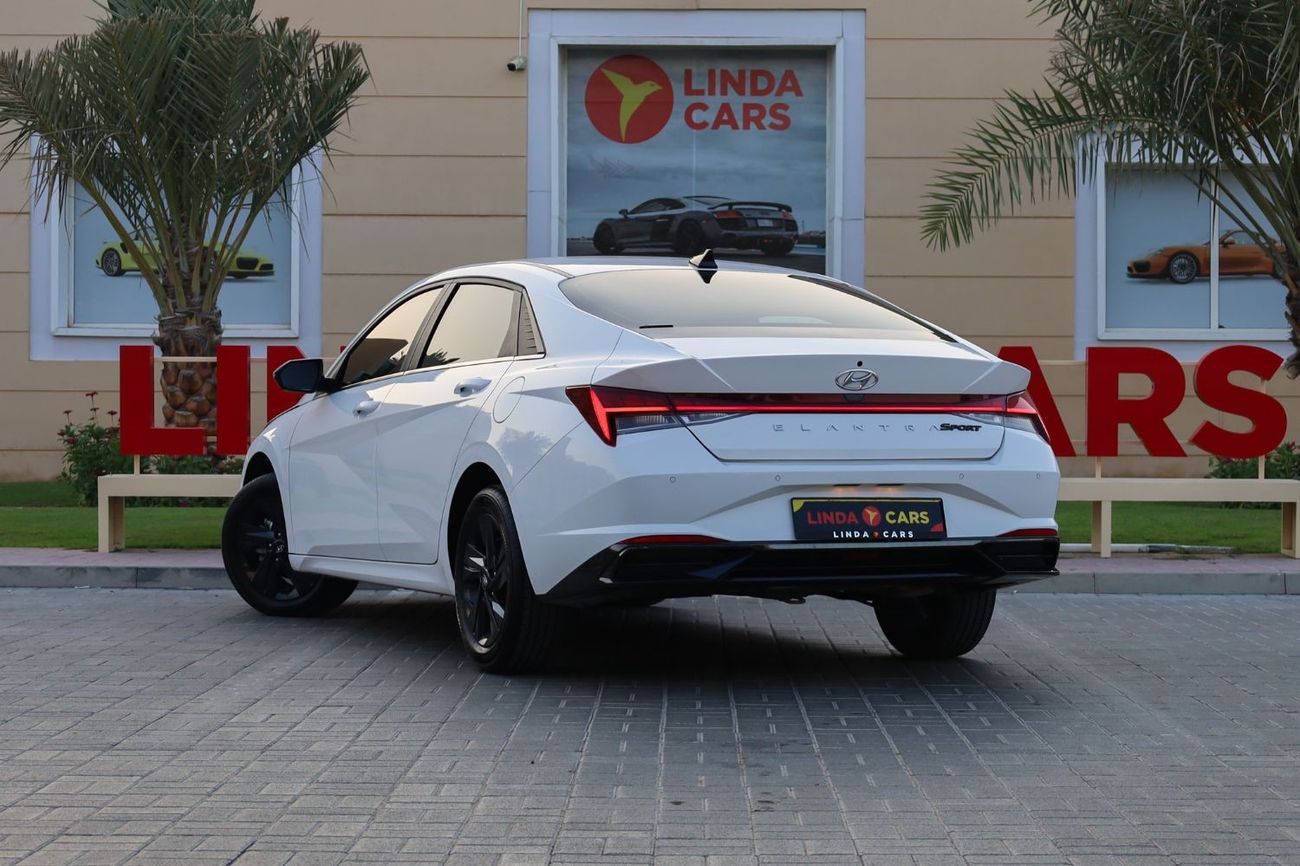 Hyundai Elantra Hyundai Elantra Comfort 2023 GCC under Agency Warranty with Flexible Down-Payment/ Flood Free.