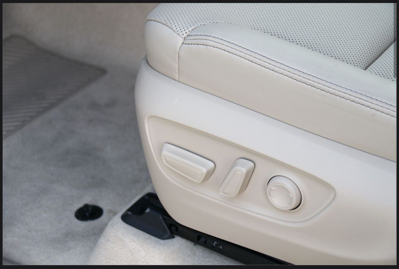 Toyota Land Cruiser GXR 4.0L