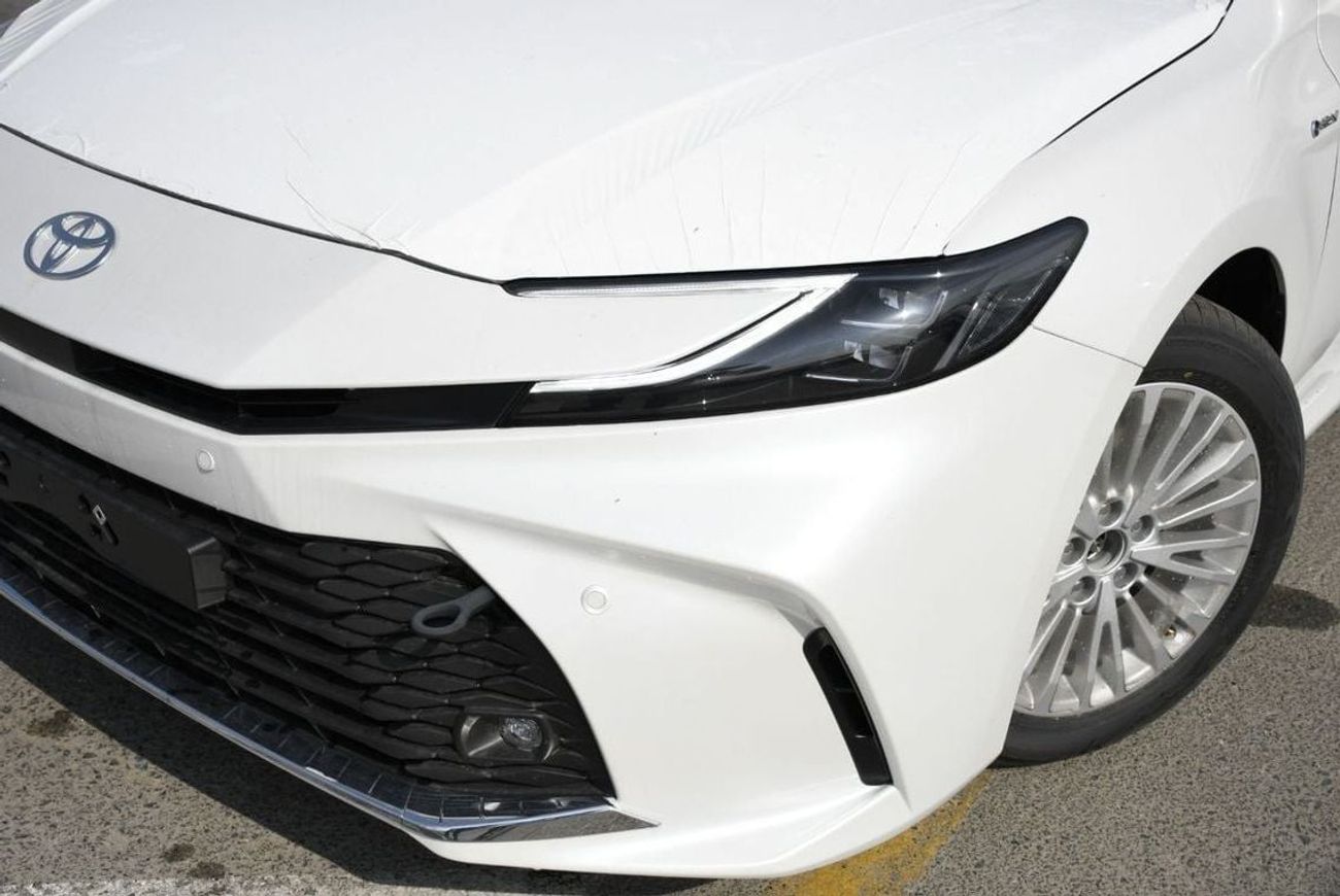 تويوتا كامري LE 2.5L HVE ( Black also available )