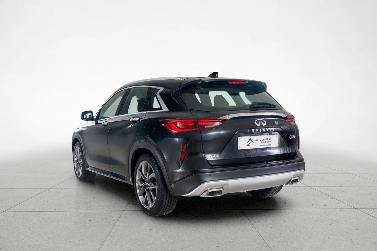 إنفينيتي QX50 LUXE 2.0