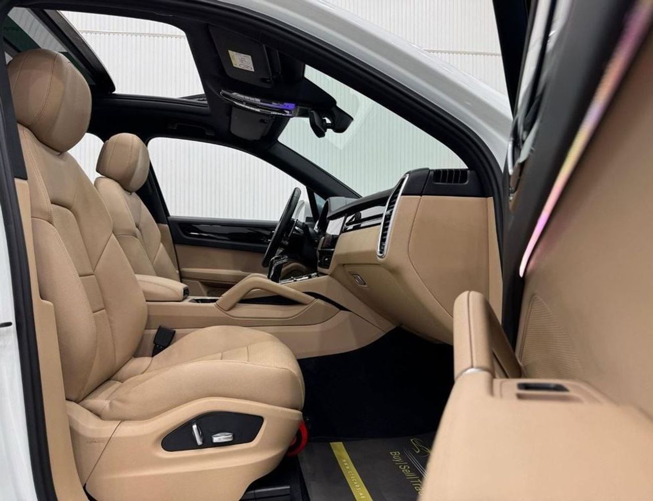 Porsche Cayenne Std 3.0L (335 HP) 2018 Porsche Cayenne, Warranty, Full Service History, Excellent Condition, GCC