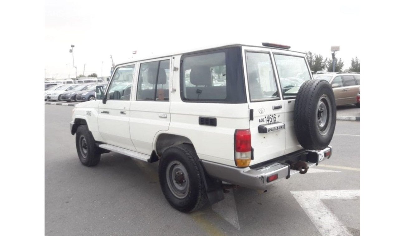 Toyota Land Cruiser Toyota land cruiser (Stock no PM 93 )