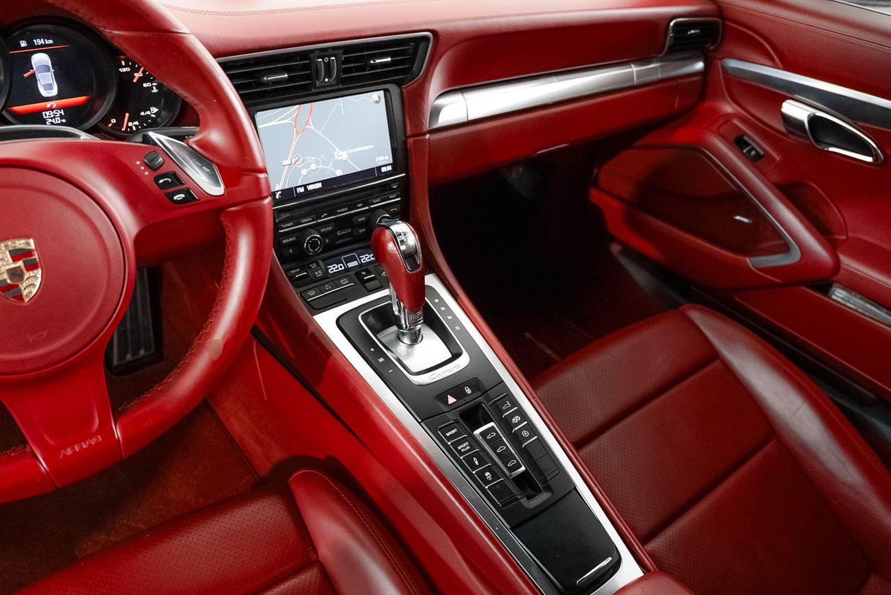 Porsche 911 Carrera S 3.8L (385 HP) Coupe