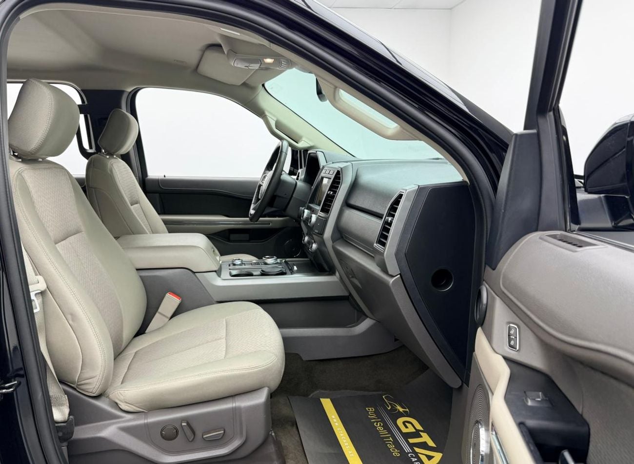 Ford Expedition 2020 Ford Expedition XLT, 1 Year Unlimited Km Warranty, Full Service History, GCC
