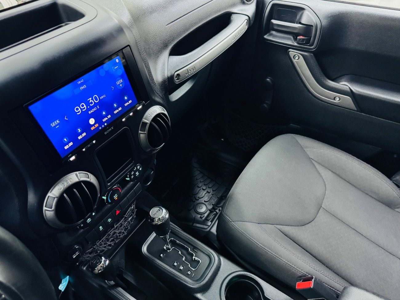 Jeep Wrangler Unlimited Sport S 3.6L A/T