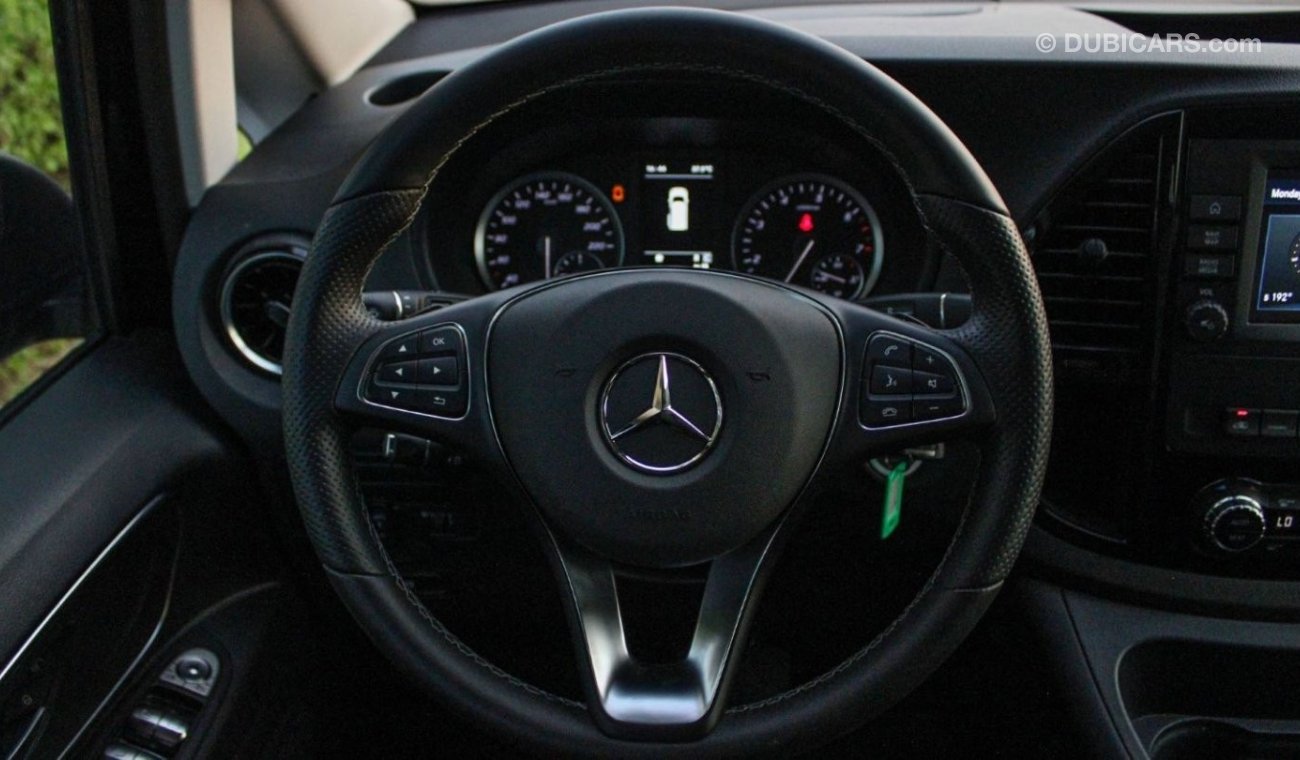 Mercedes-Benz Vito MERCEDES-BENZ Vito 121 GCC 2023 2.0L