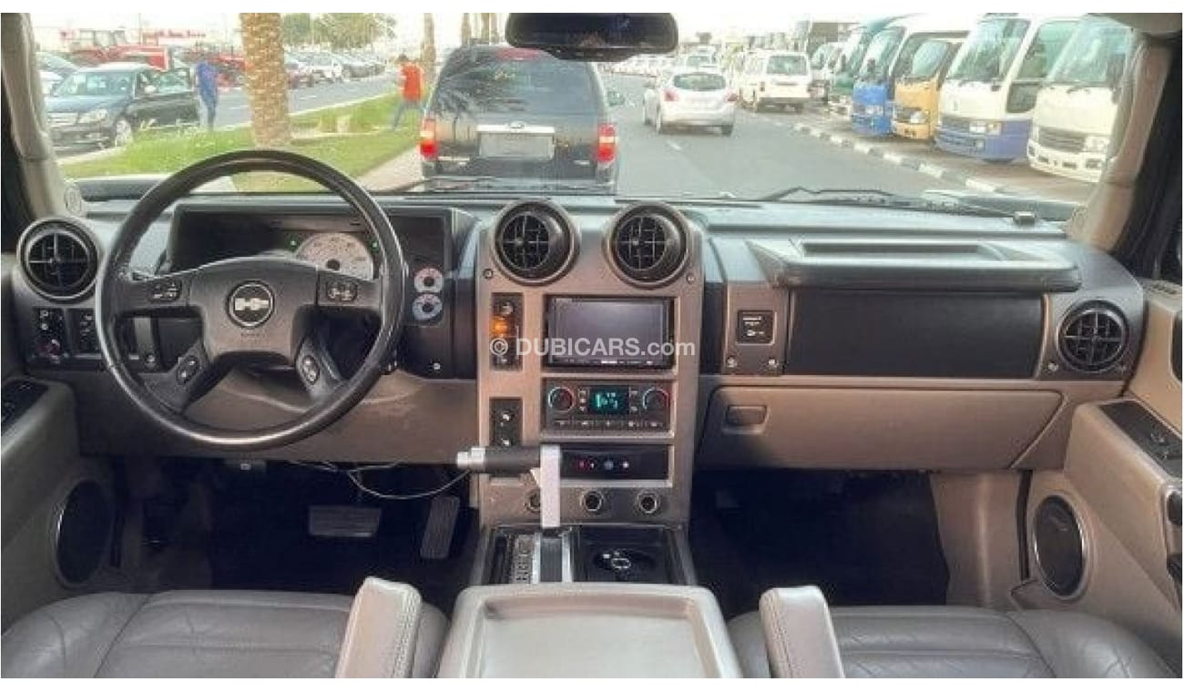 Hummer H2 HUMMER H2 | 2010 | 6000CC | Japan Specs | Sunroof | AT | 4-Wheel Drive | LHD