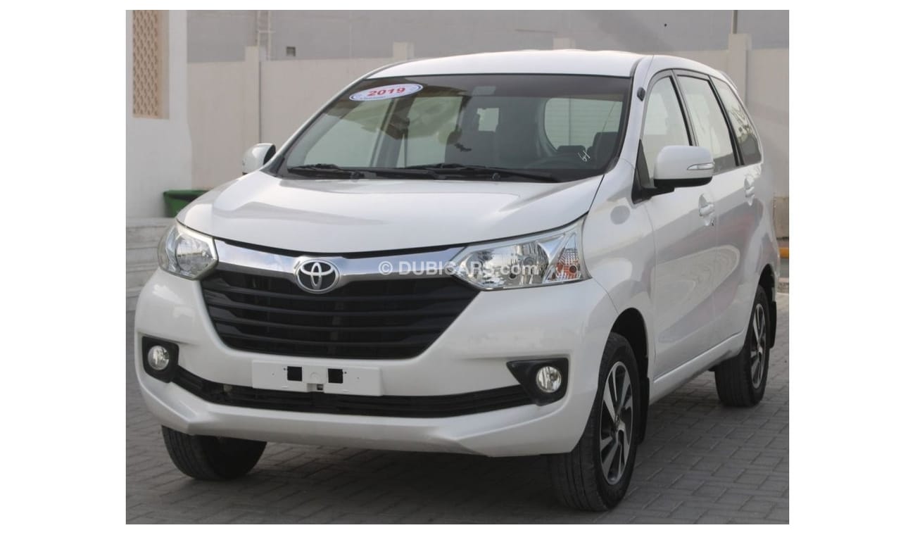 تويوتا أفانزا SE تويوتا افانزا 2019 ابيض خليجي بحالة ممتازة بدون حوادث