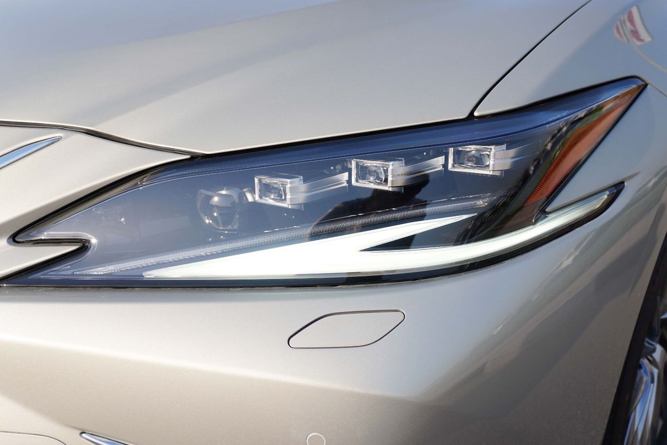 لكزس ES300h 2025 MODEL LEXUS ES 300h 2.5L HYBRID