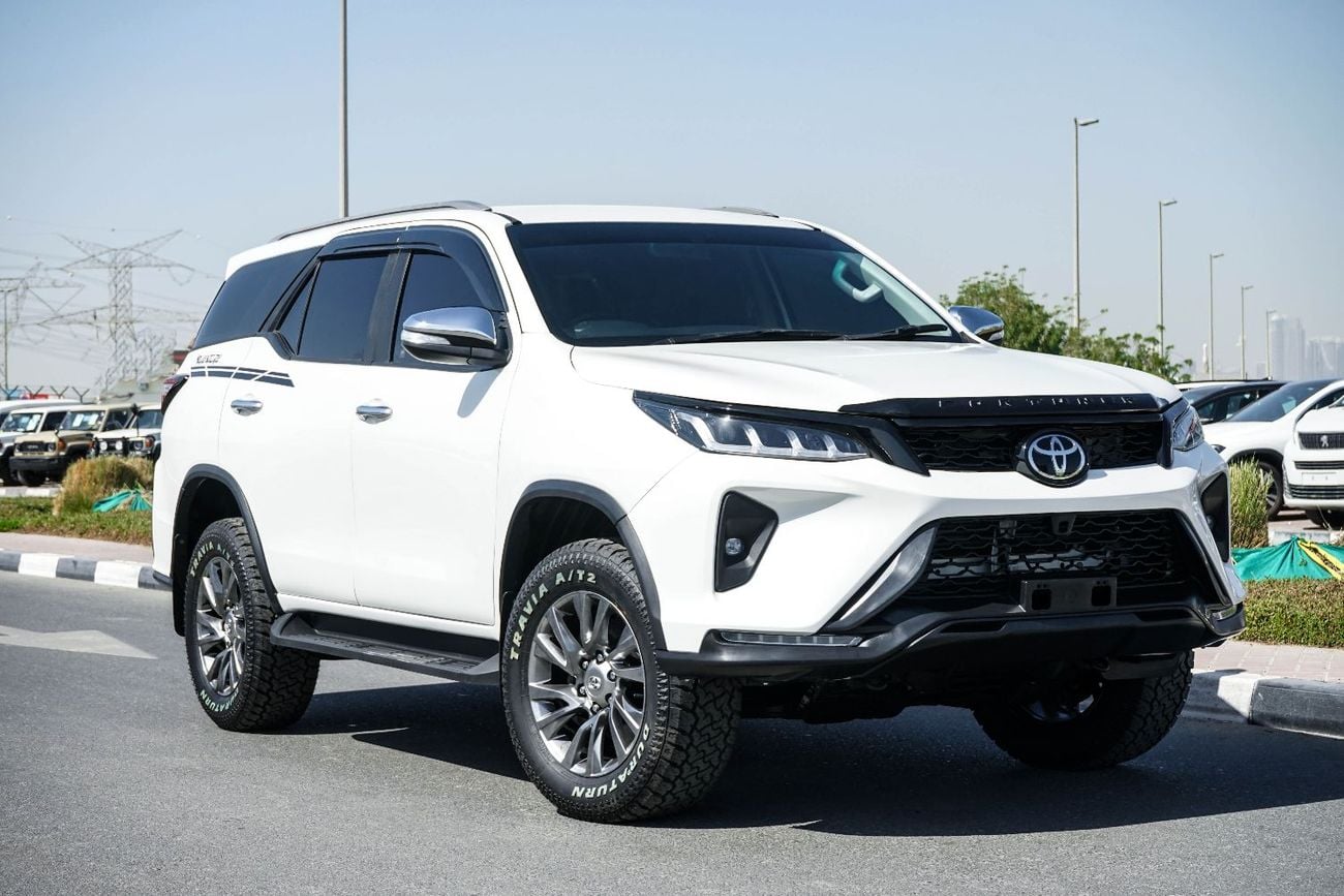 تويوتا فورتونر he 2018 Toyota Fortuner is a rugged, 7-seater mid-size SUV, often praised for its reliability and of