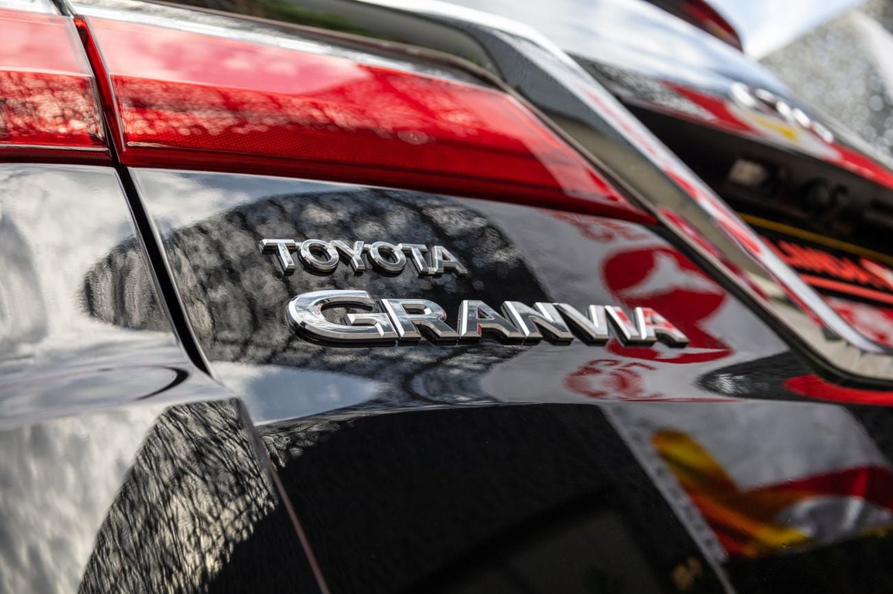 تويوتا جرافينا Premium 3.5L