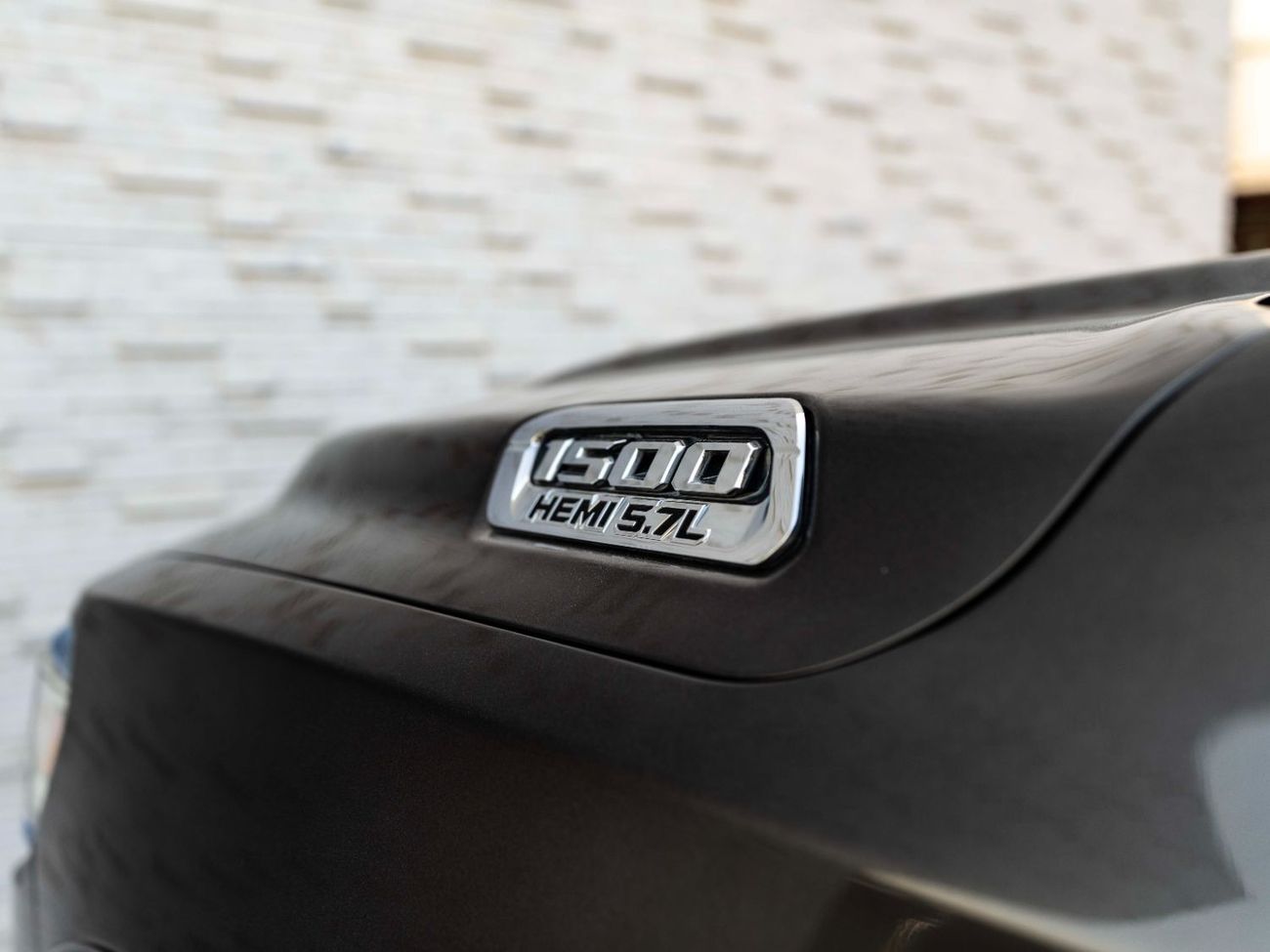 RAM 1500 Limited 5.7L (5 Seater)