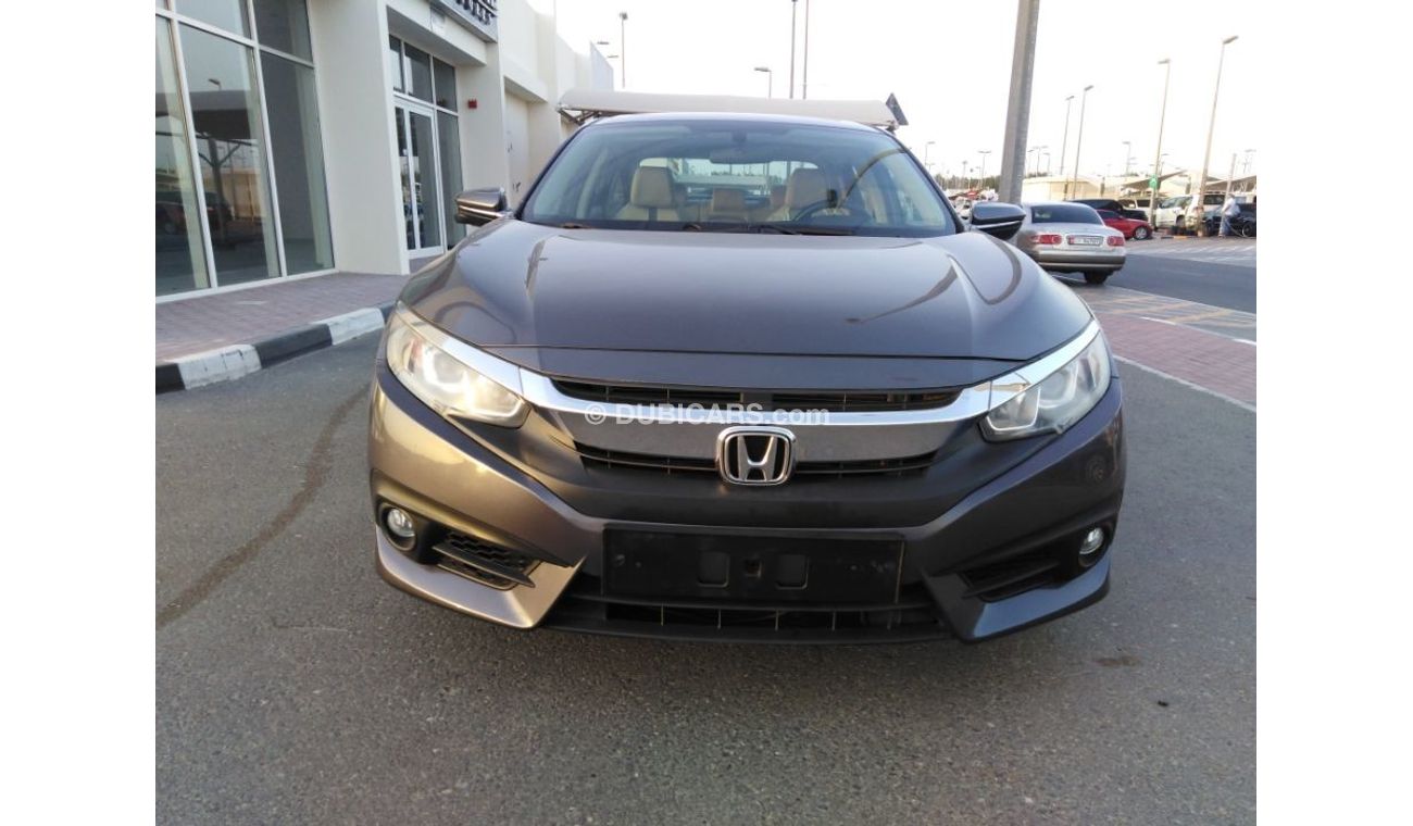 هوندا سيفيك Honda civic 2016 gcc full otion very celen car
