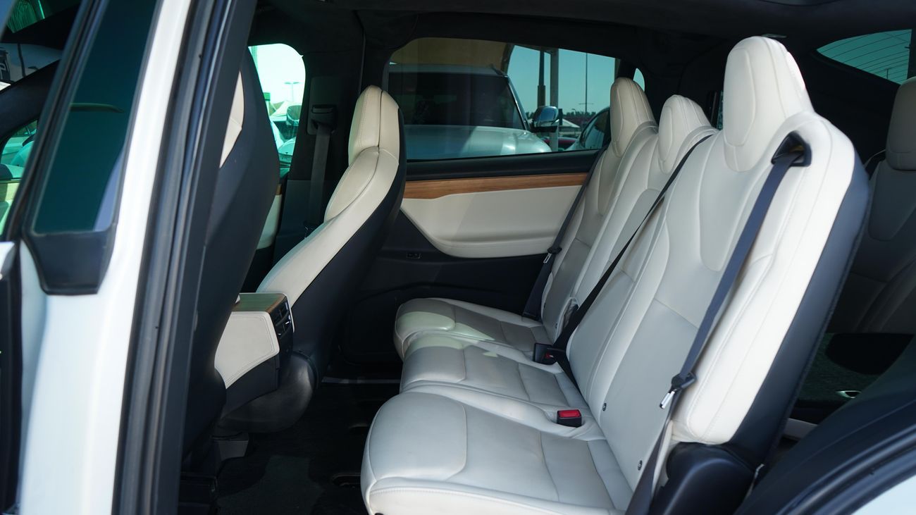 تسلا موديل اكس