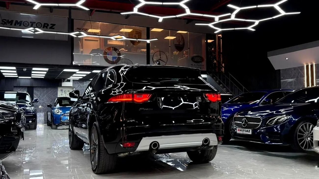 جاكوار F بيس R-Sport 3.0L