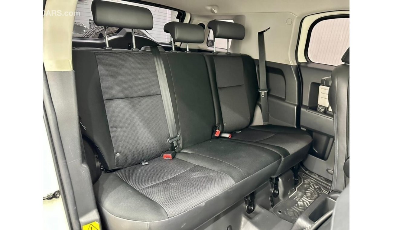 تويوتا إف جي كروزر STD 2020 Toyota FJ Cruiser, Full Service History, Warranty, Low kms, GCC Spec