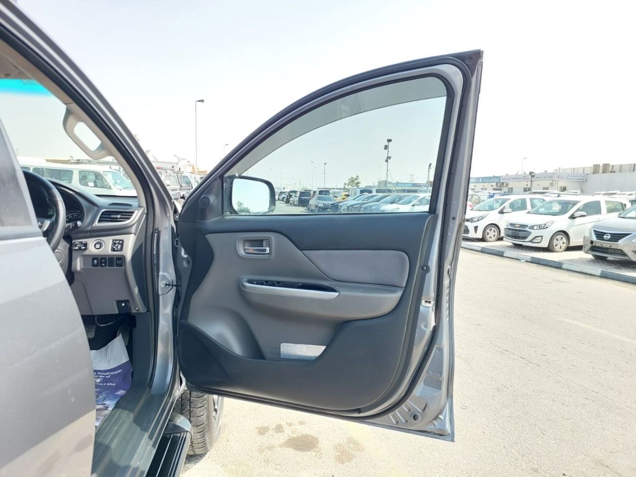 Mitsubishi Triton (RAMADAN OFFER) MITSUBISHI TRITON PICKUP RHD 2018 MODEL 2.4 L DIESEL AUTOMATIC(PM08743)