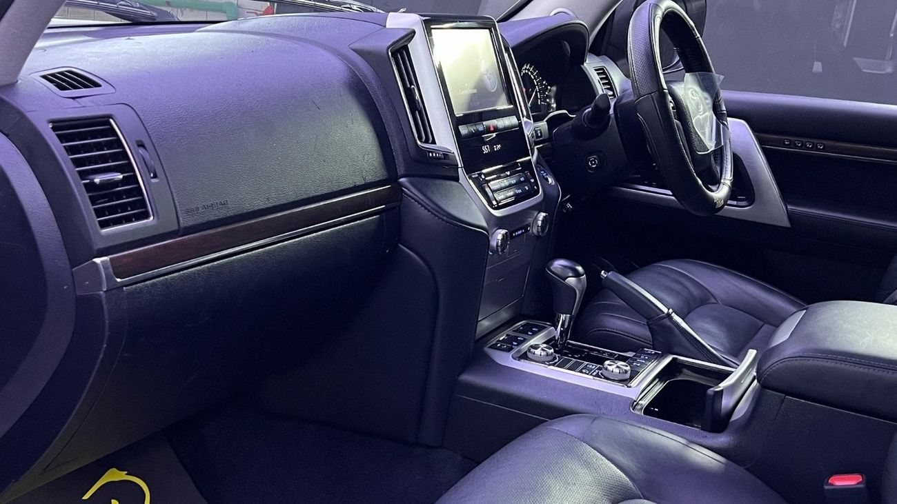 Toyota Land Cruiser Toyota Land Cruiser Sahara 2018 RHD diesel full options