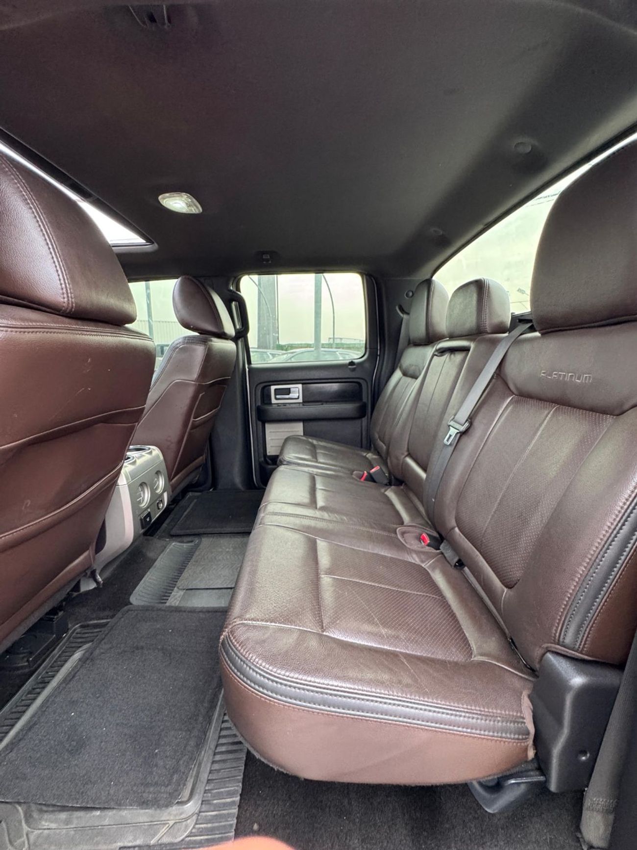 فورد F 150 فورد F-150 بلاتينيوم - قمة الفخامة والقوة الأمريكية