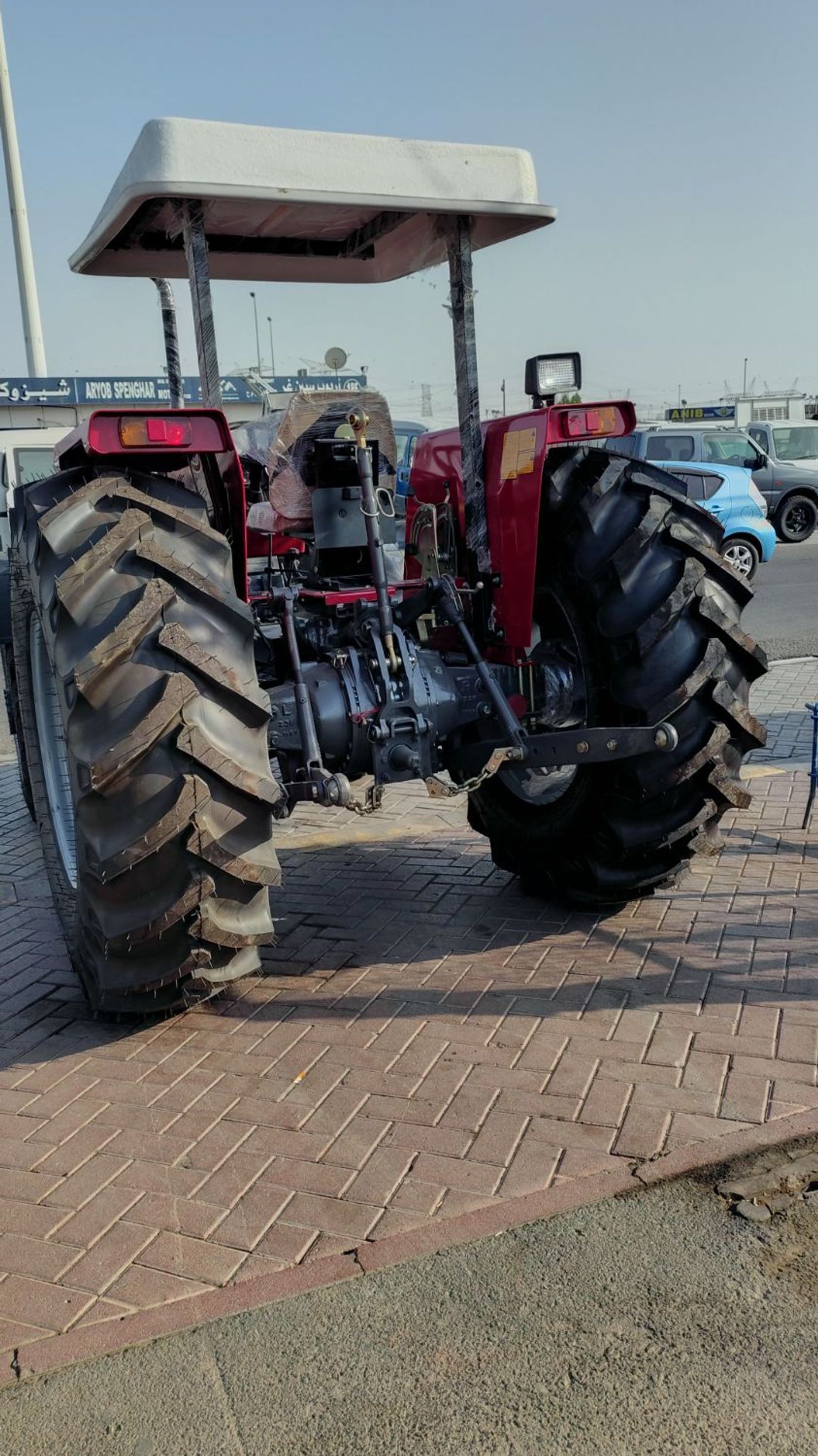 Massey Ferguson 385