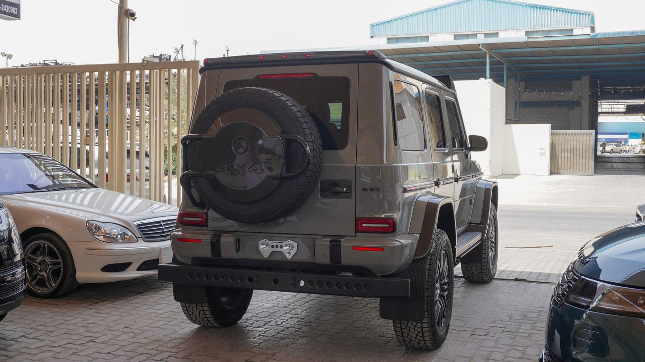 مرسيدس بنز G 63 AMG 4X4²