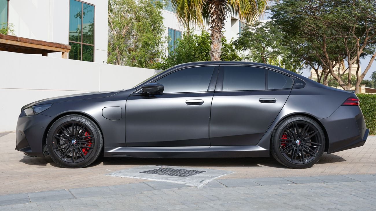 بي أم دبليو M5 200k km warranty worldwide transferable (valid at any BMW dealer) 17/10/2029 | exterior and interior