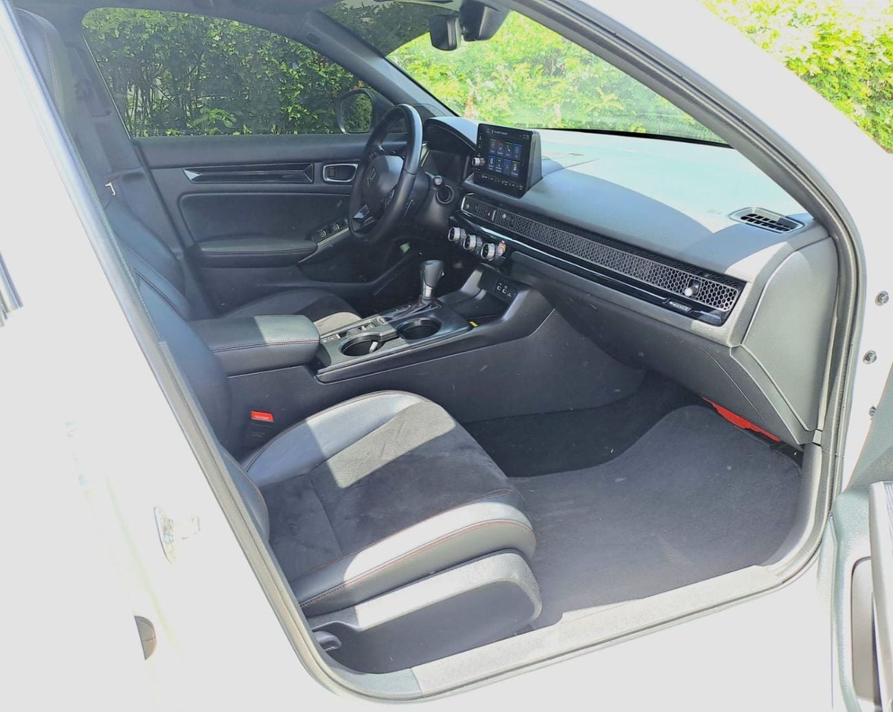 Honda Civic HONDA CIVIC 1.5T SPORT GCC SPECS FULL OPTION (1088/-MONTHLY)