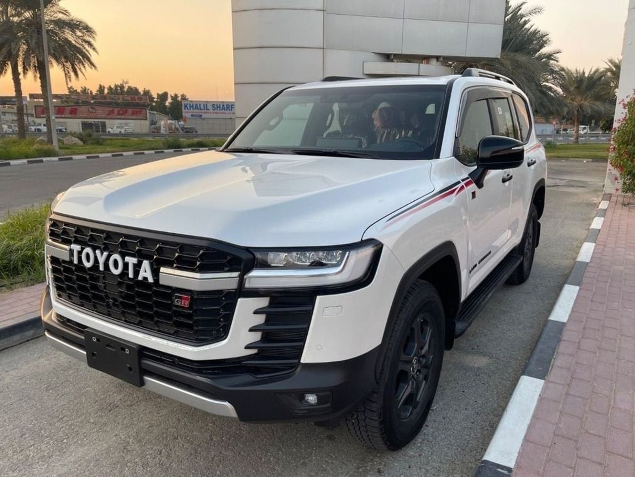 Toyota Land Cruiser GR-S 3.3L